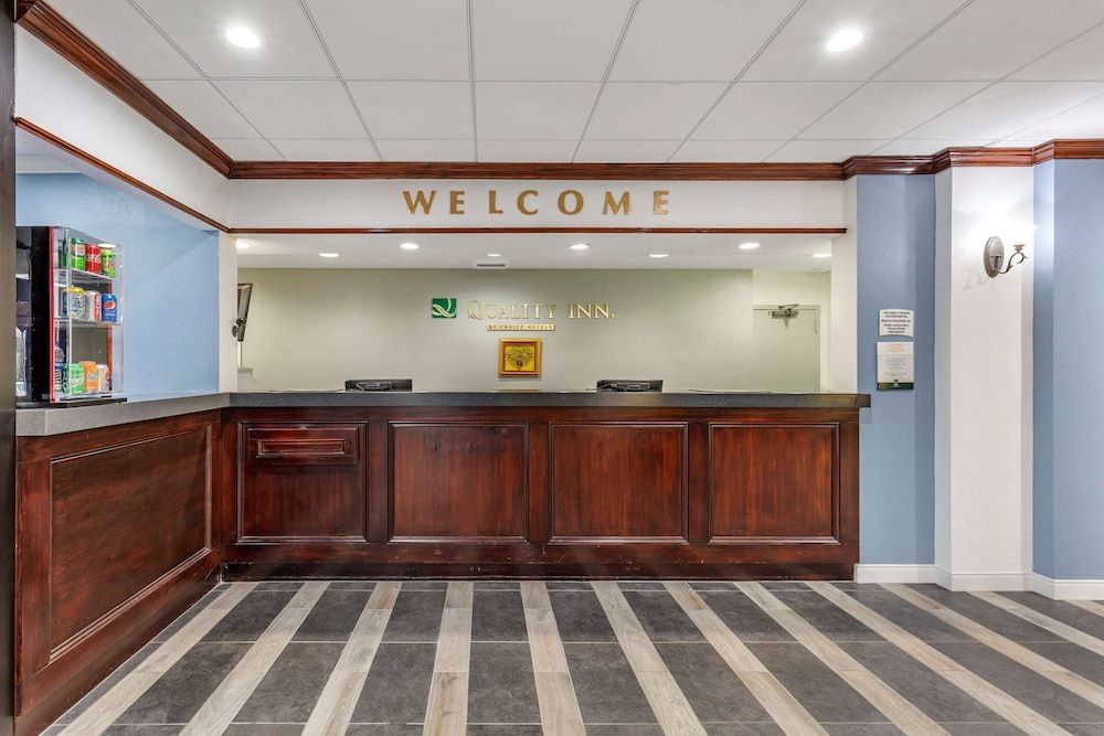 Quality Inn Windsor Mill - Baltimore 2