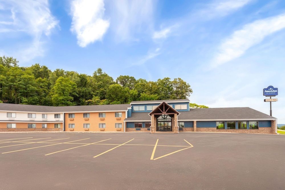 AmericInn by Wyndham West Salem 1