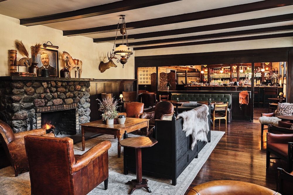The Inn at Mattei's Tavern, Auberge Collection 2