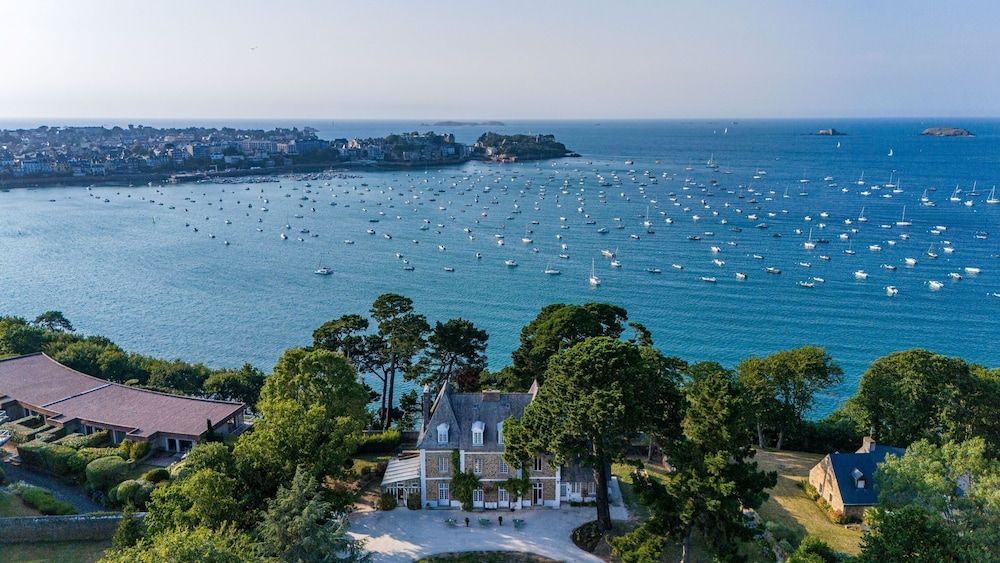 VILLA HAUTE GUAIS 1