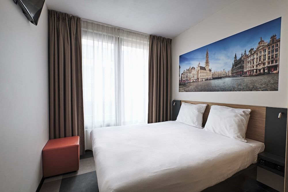 easyHotel Brussels City Centre 1
