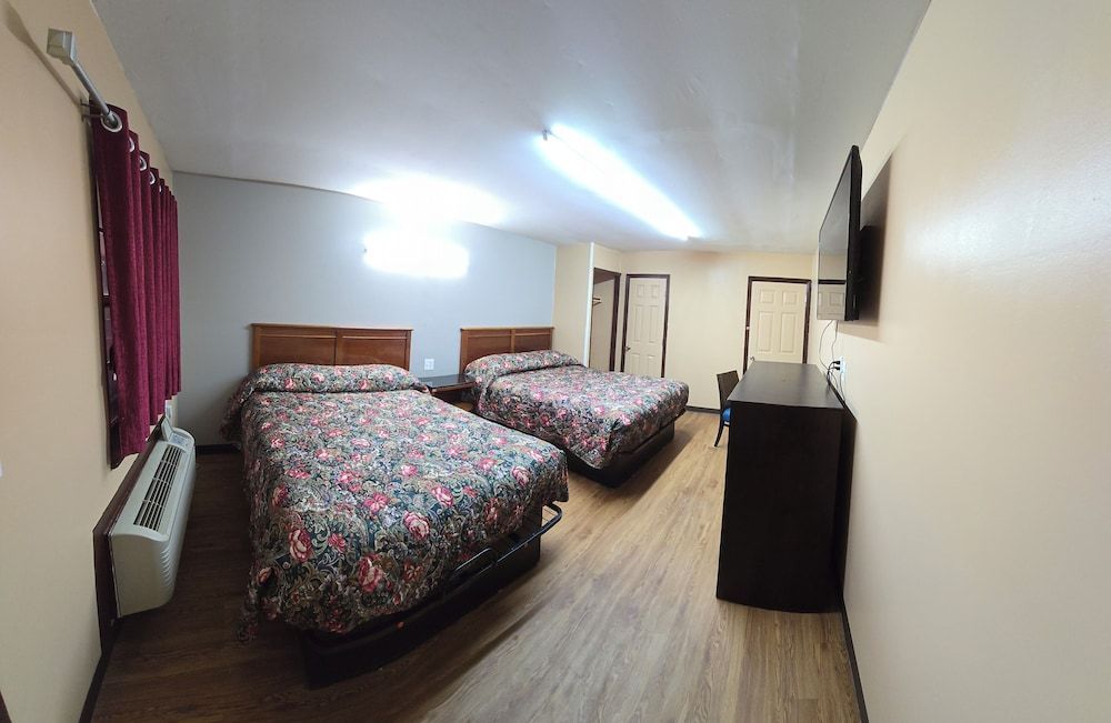 Candle Light Motel 2