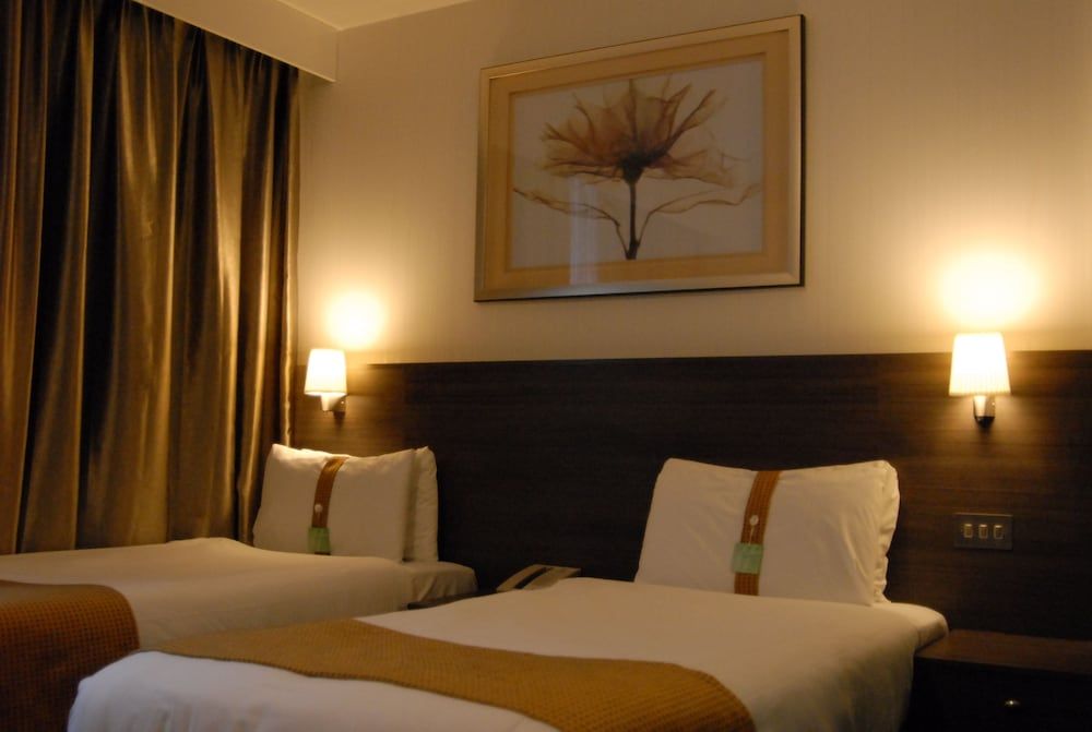 Crowne Plaza London - Kingston by IHG 2