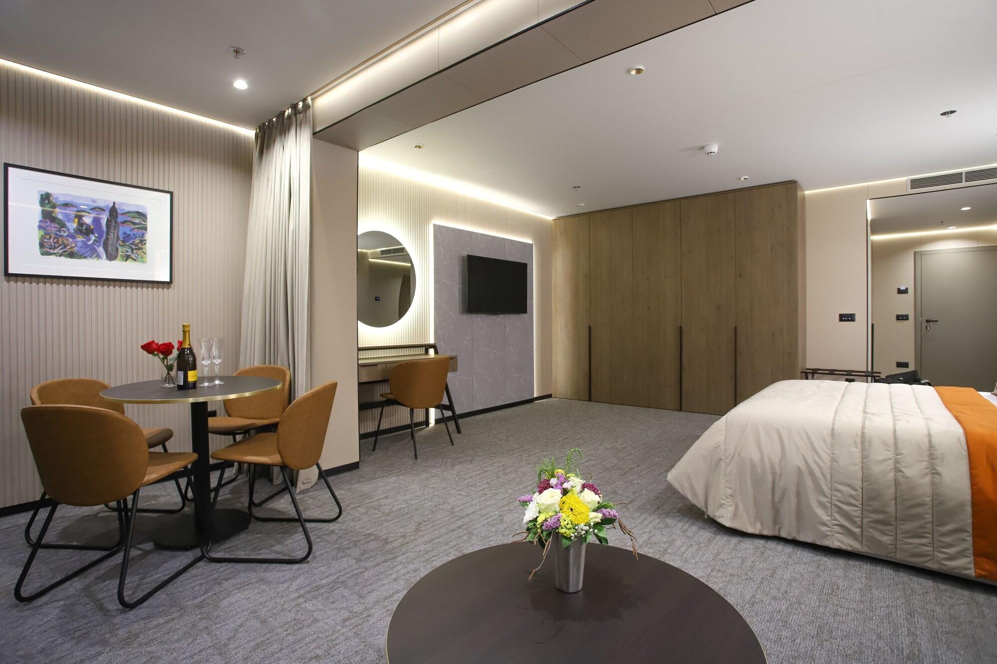 Hotel Medistone 2