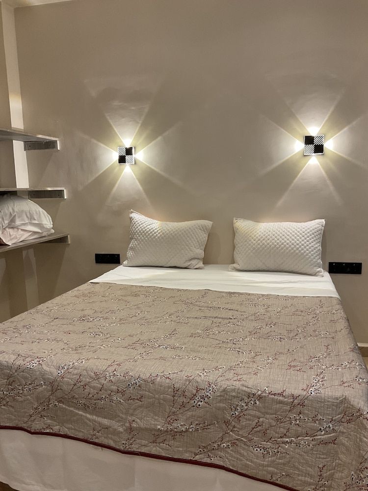 hotel janet 2