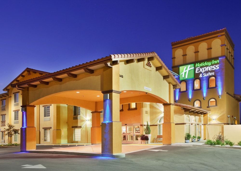 Holiday Inn Express & Suites WILLOWS by IHG 1