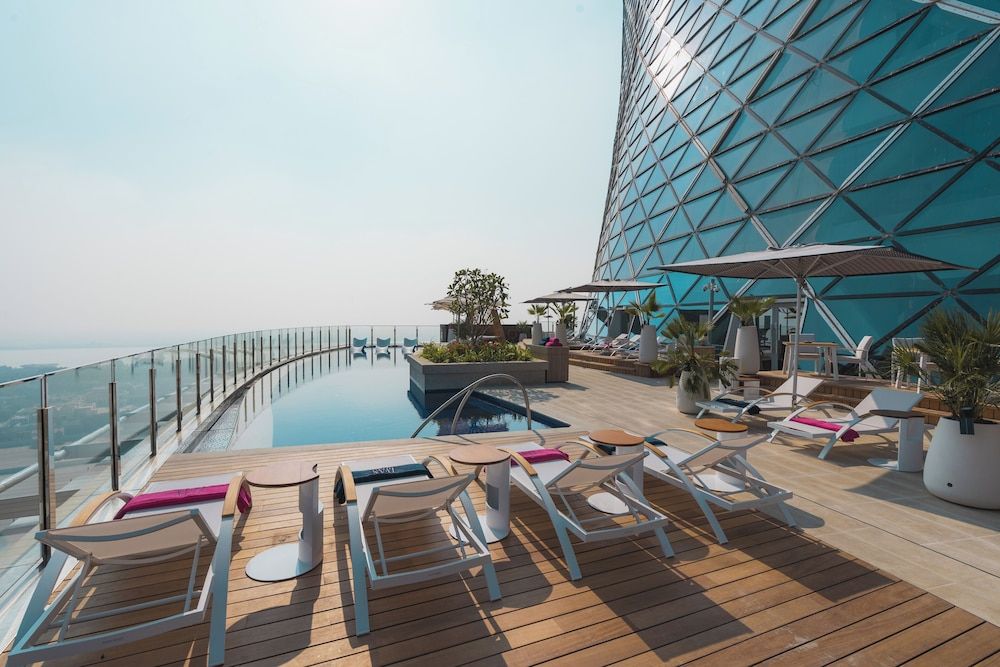 Andaz Capital Gate Abu Dhabi, By Hyatt 1