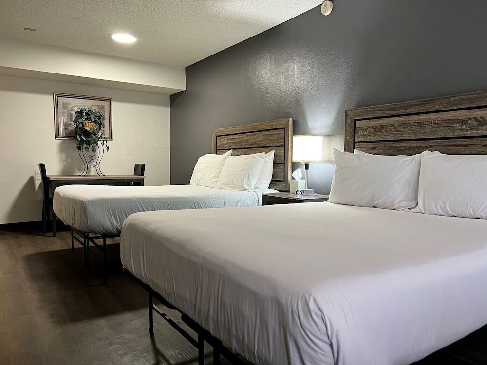 Siegel Slots and Suites 1