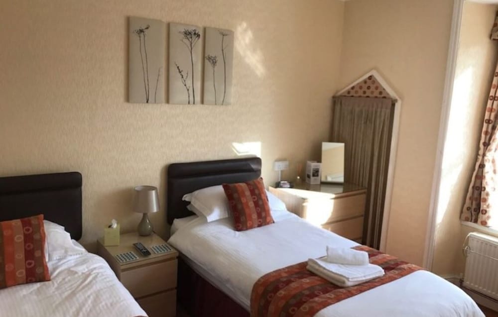 The Mounts Bay Inn 2
