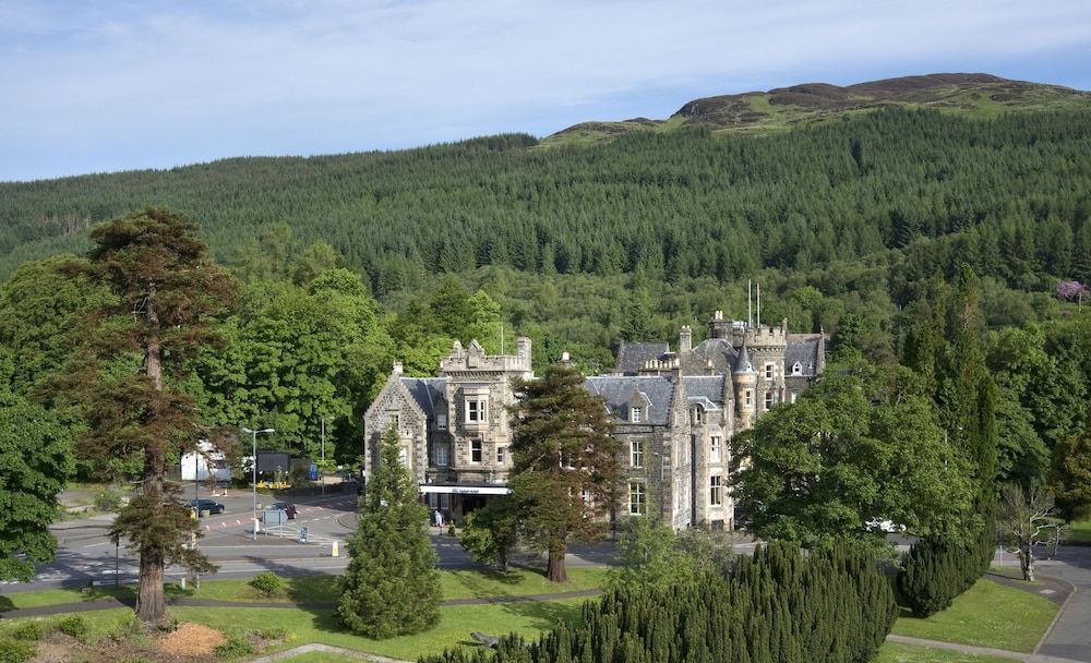 The Tarbet Hotel 1