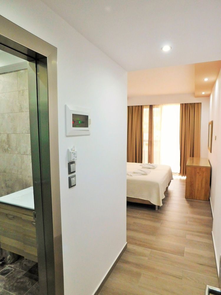 Sunshine Hotel Lardos 2