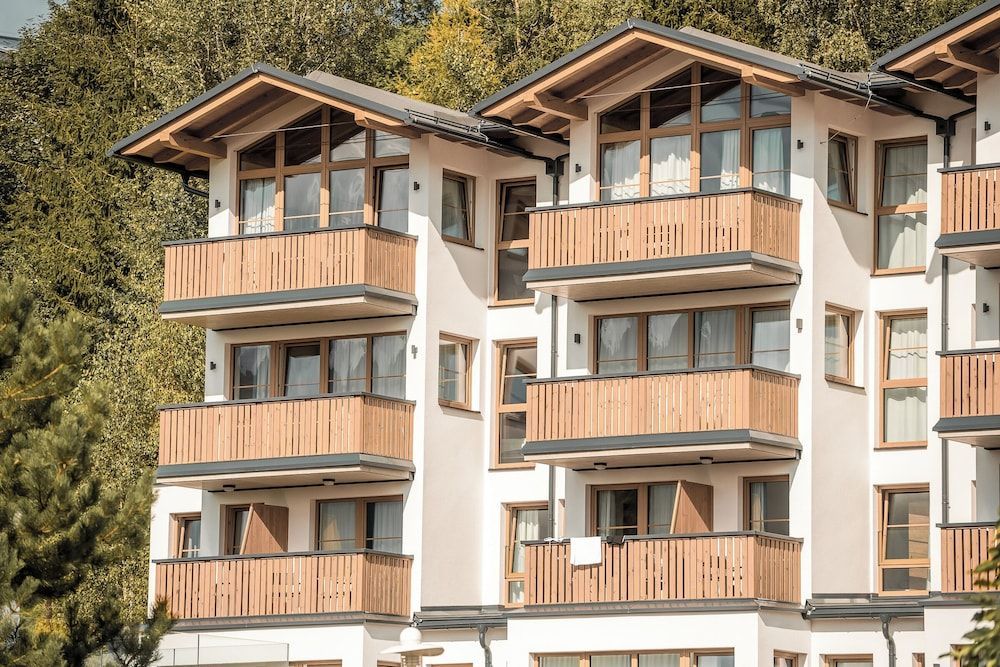 AlpenParks Hotel & Apartment Alpendorf 1