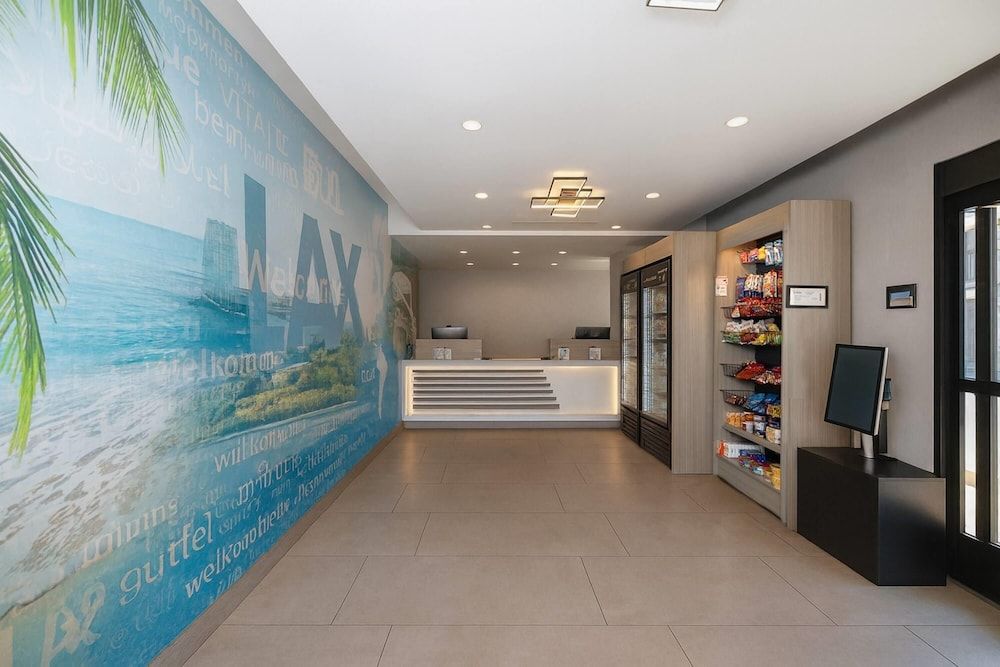 Travelodge by Wyndham LAX 2