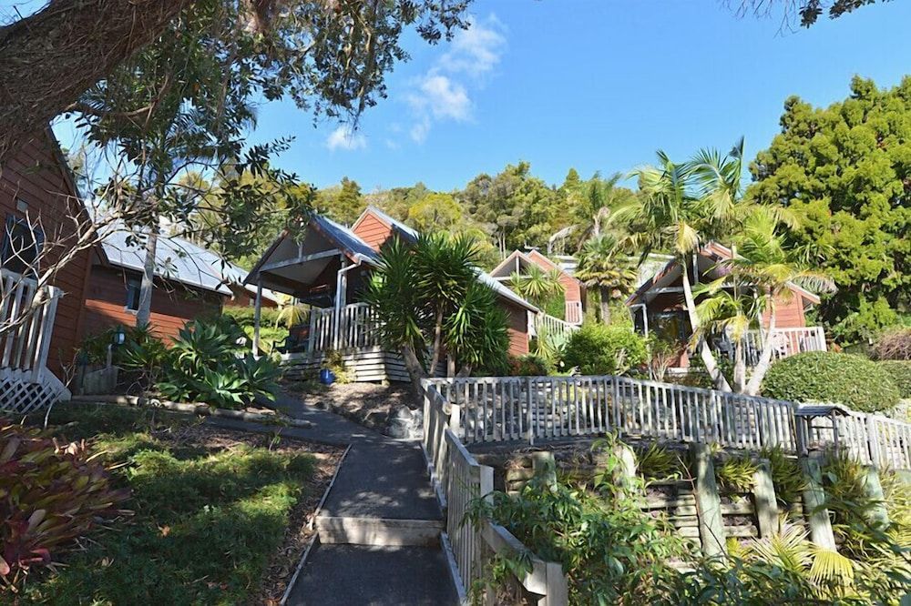 Bay Cabinz Motel 1