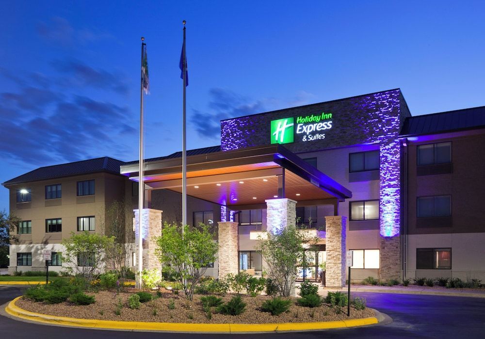 Holiday Inn Express & Suites MINNEAPOLIS – WEST END by IHG 1