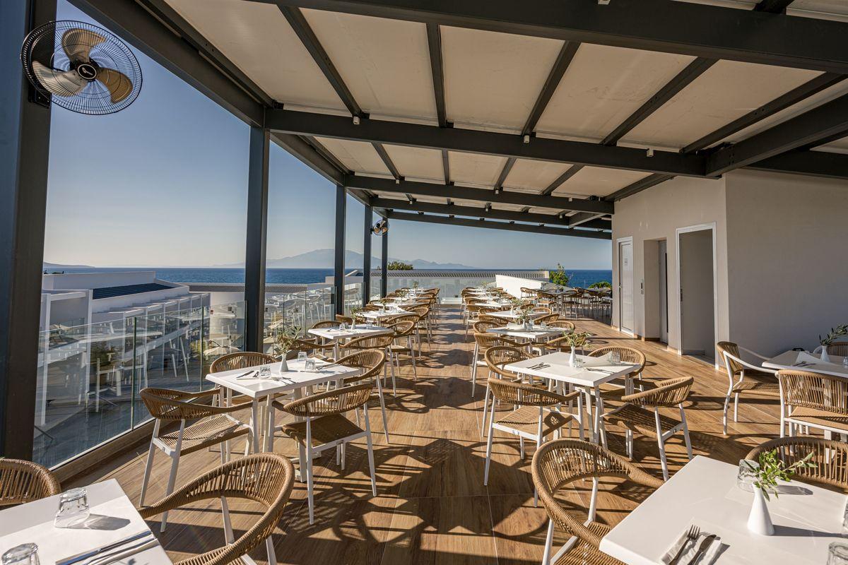 Mer Bleu Beach Hotel 2
