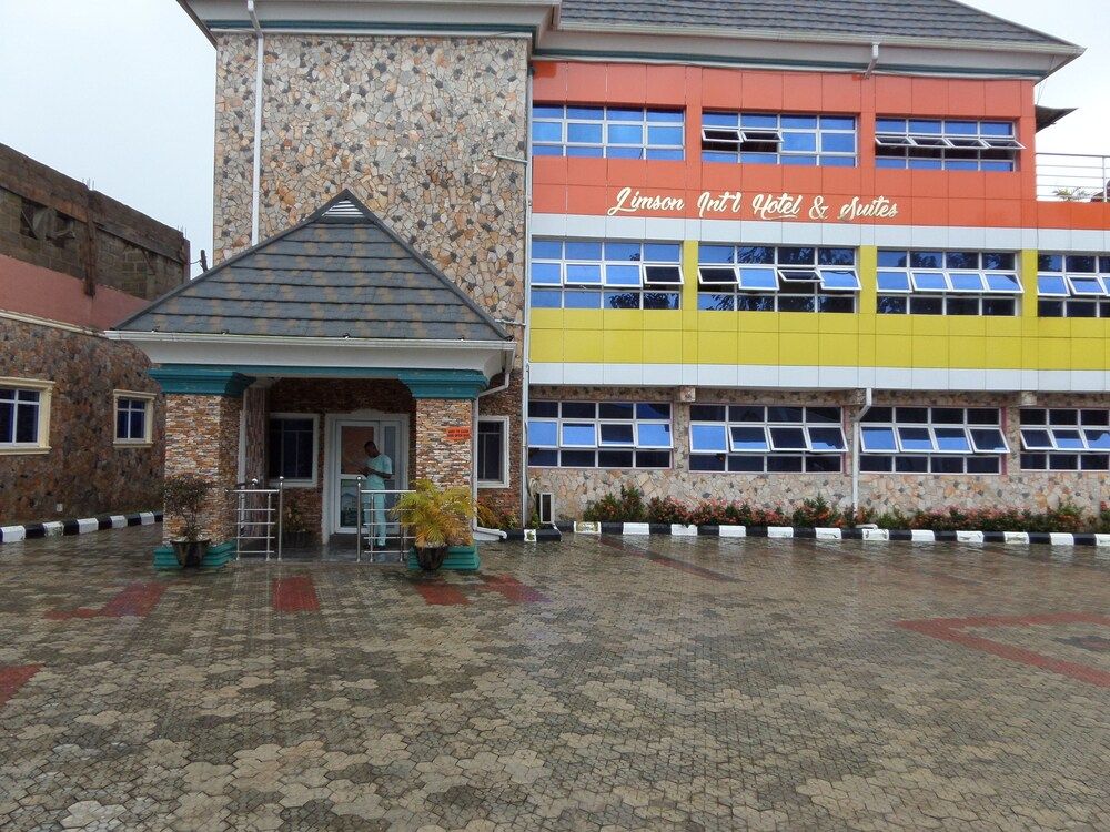 Jimson International Hotel and Suites 1