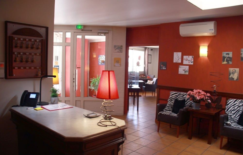 L'EMBLEME - BOUTIQUE HOTEL 2