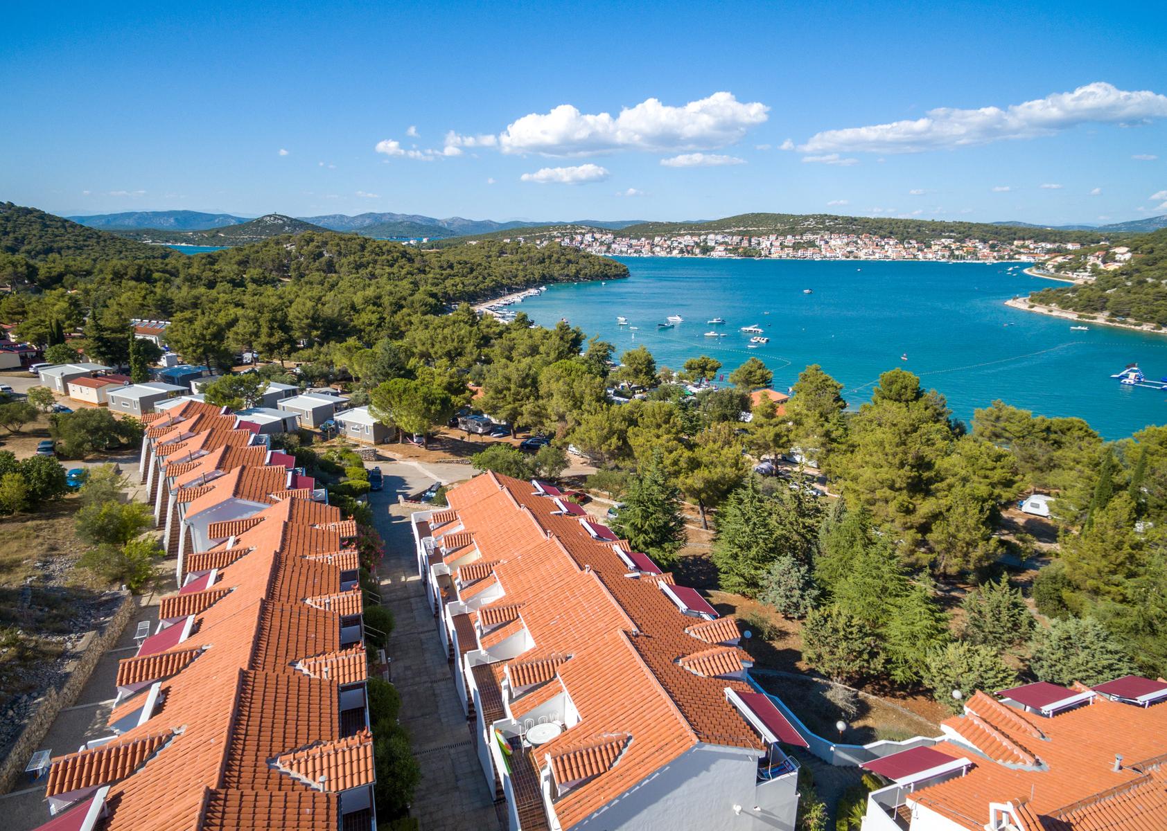 Jezera Lovisca Holiday Resort 1