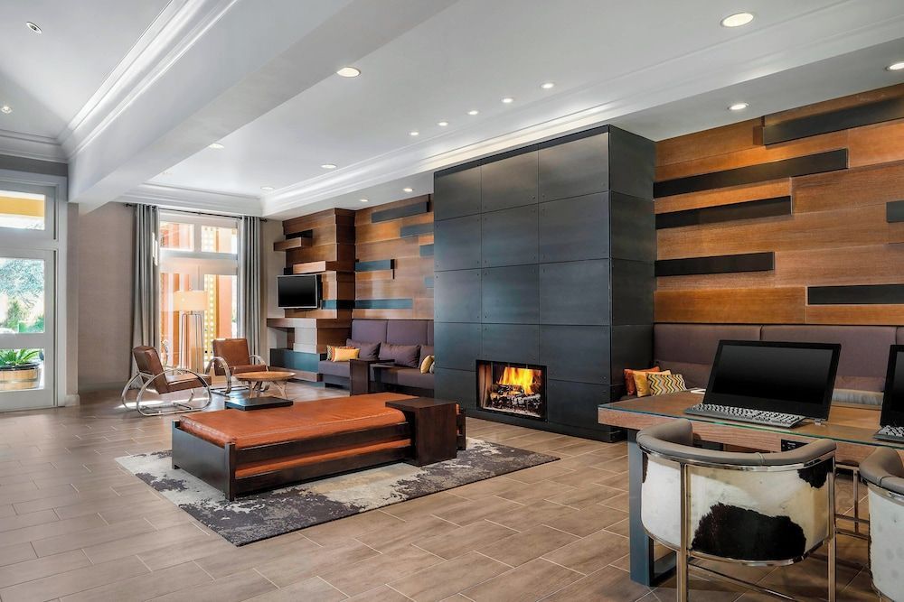 Marin Hilltop Hotel 2