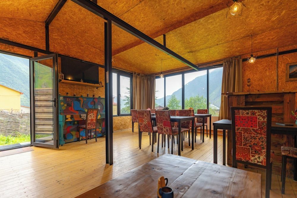 Traveler's Cottages in Kazbegi 2