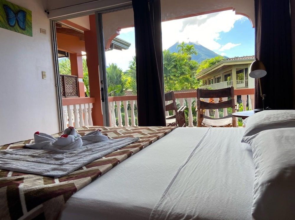Hotel Sierra Arenal 1