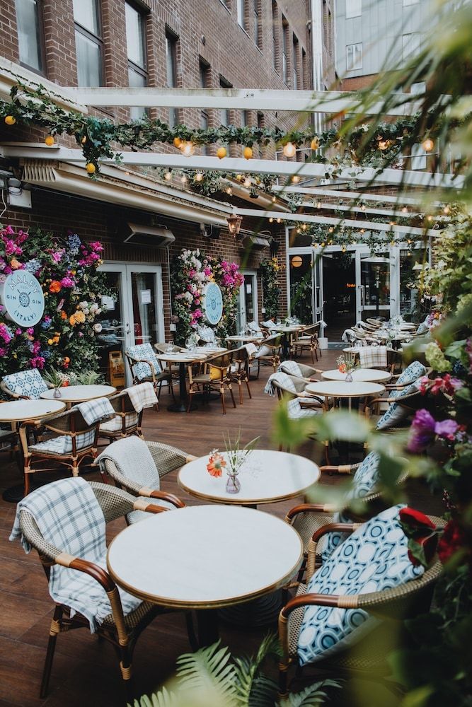 Iveagh Garden Hotel 1
