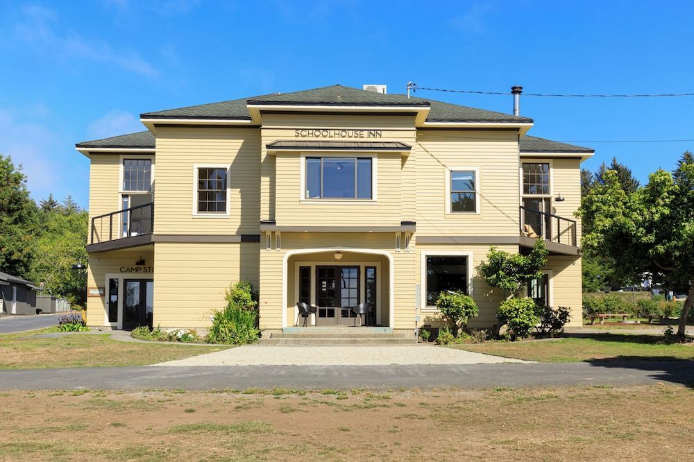 The Historic Schoolhouse Inn 1