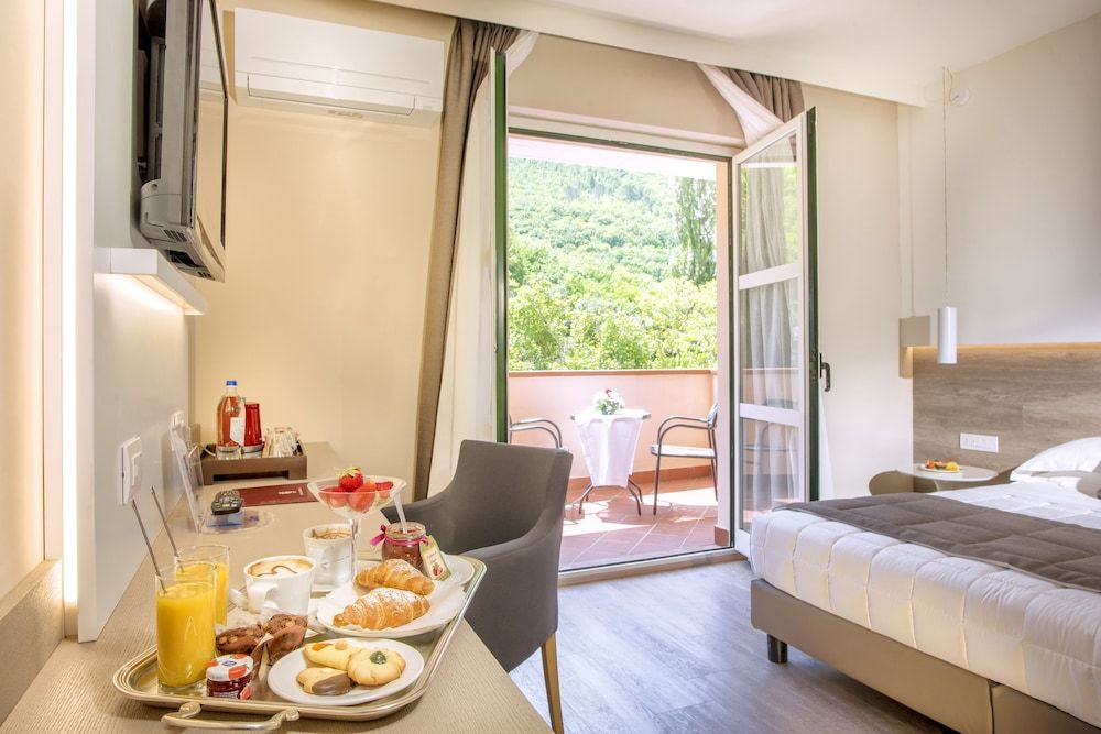 Guesia Village Hotel e Spa 1