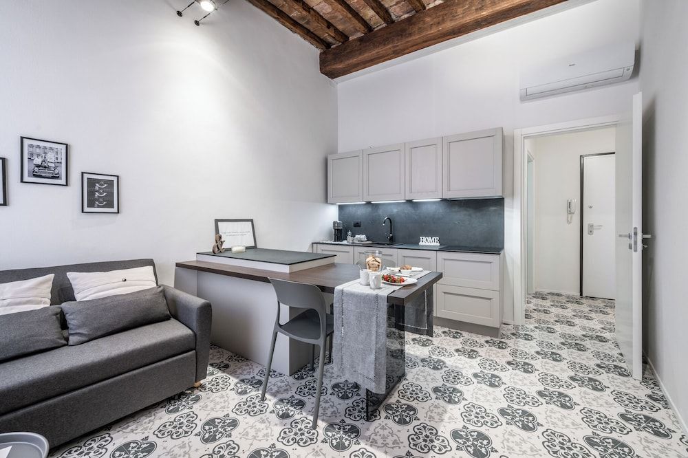 Emilia Suite Palace 1