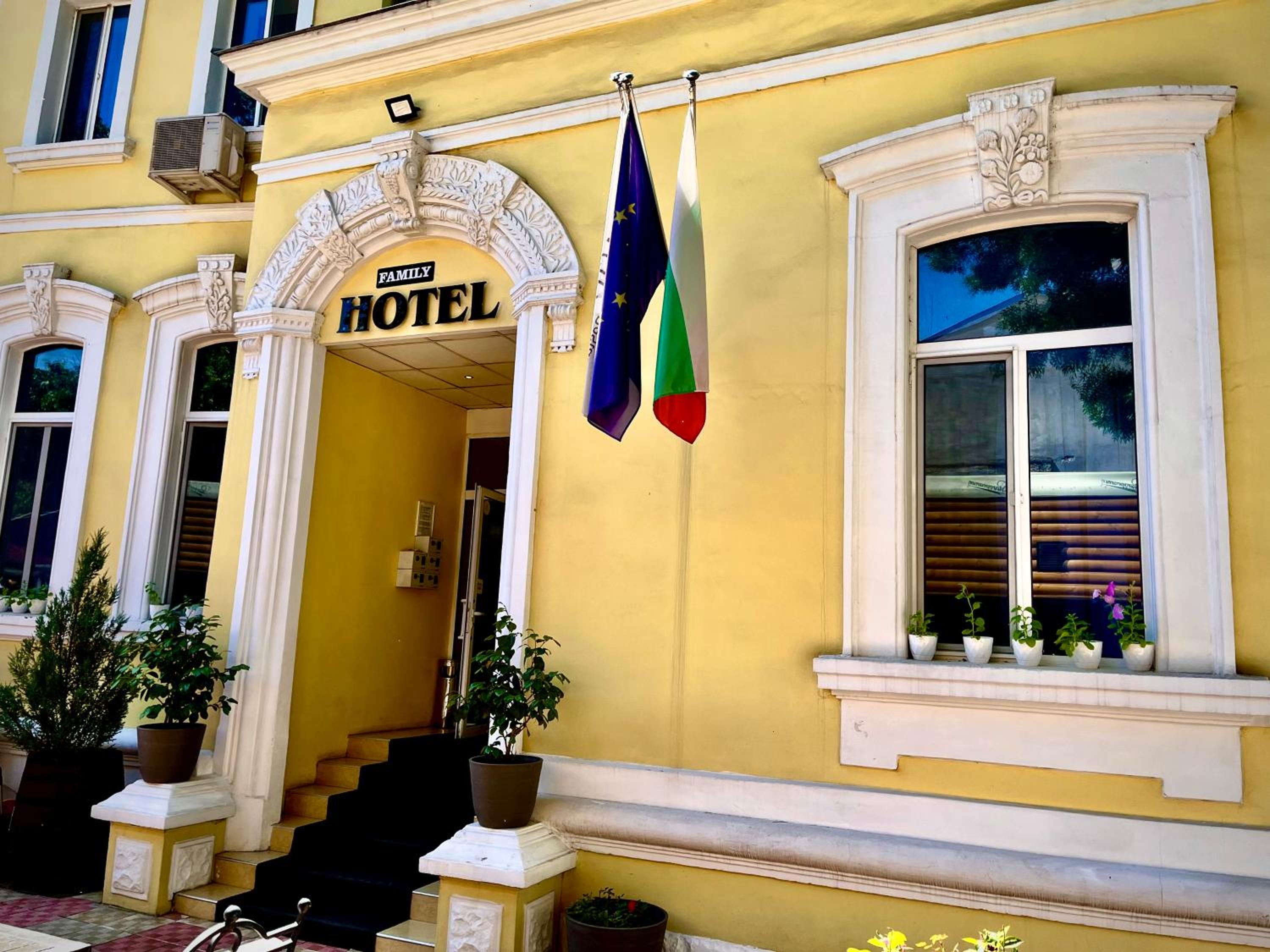 City House Family Hotel & Restaurant 2