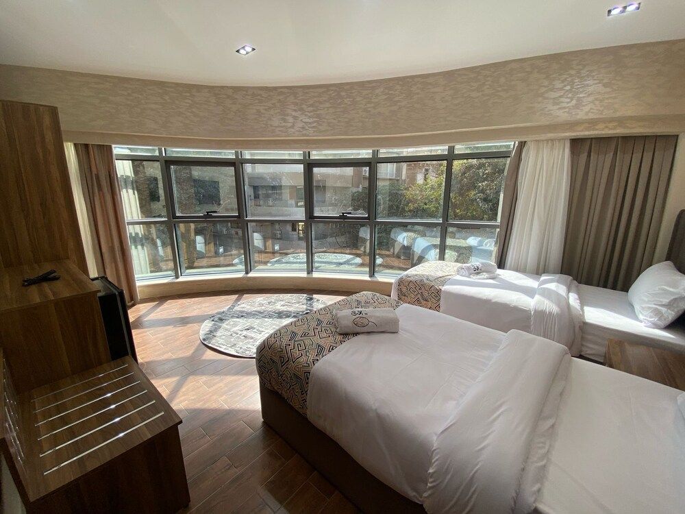 Golden Season Hotel 1