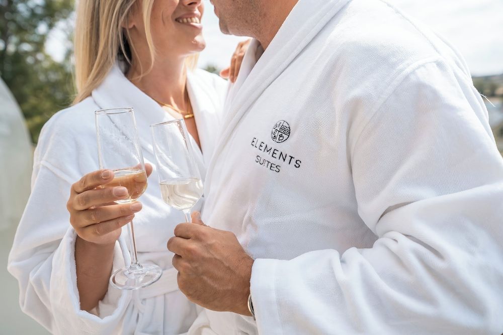 Elements Suites 1