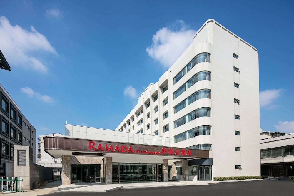 Ramada by Wyndham Yangzhou Slender West Lake 1
