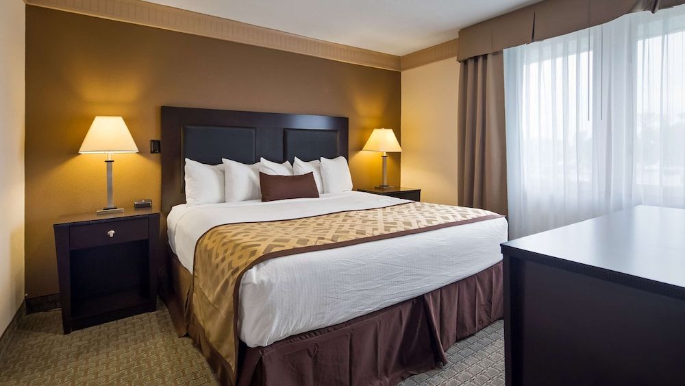 Best Western Plus Concordville Hotel 1