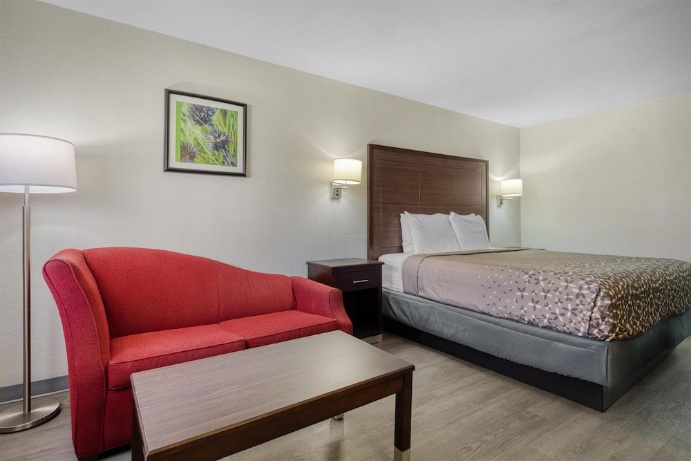 SureStay Hotel by Best Western Terrell 1