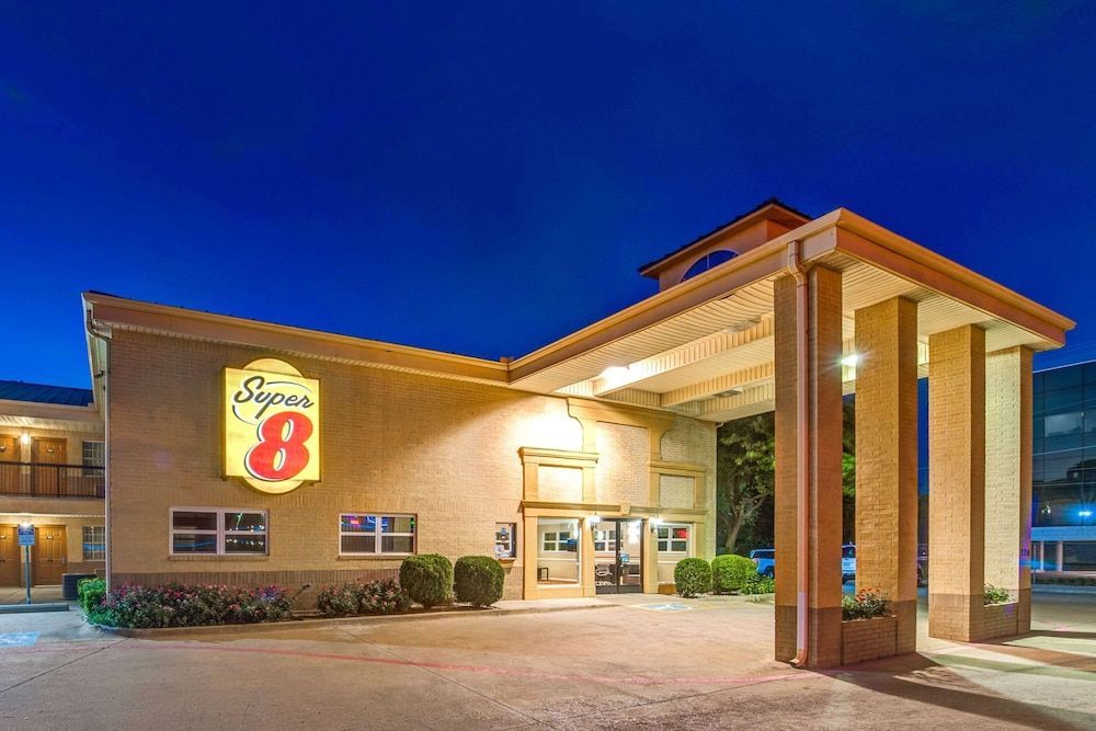Super 8 by Wyndham Richardson Dallas 1