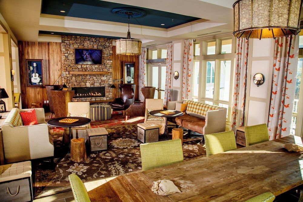 Dollywood's DreamMore Resort and Spa 2