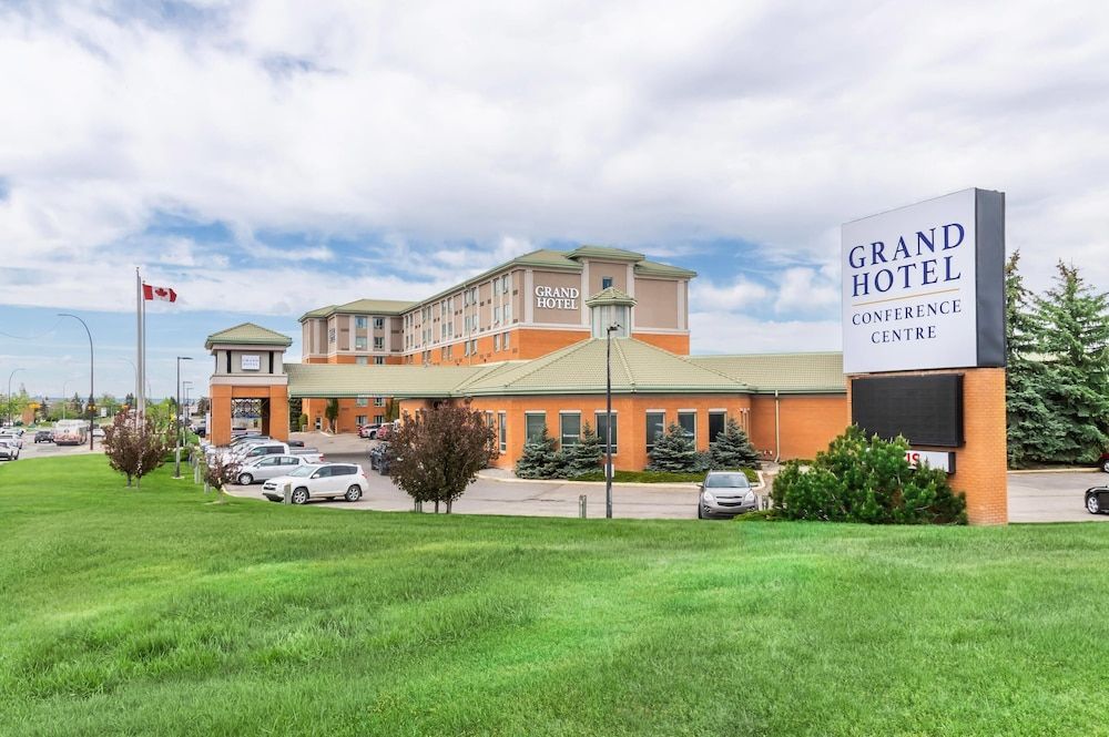Grand Hotel & Conference Centre Calgary Airport, an Ascend Collection Hotel 1