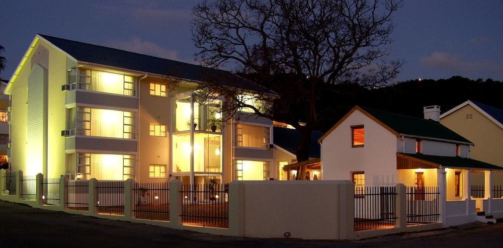 The Russel Hotel 1