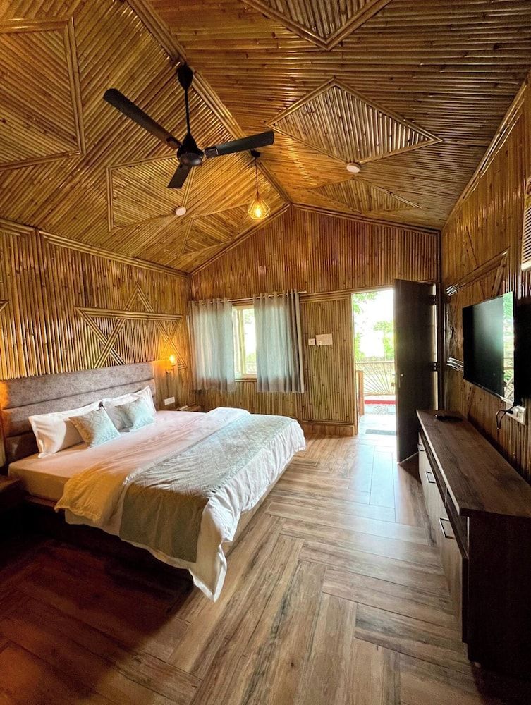 Bamboo Garden Cottages and Cafe 2