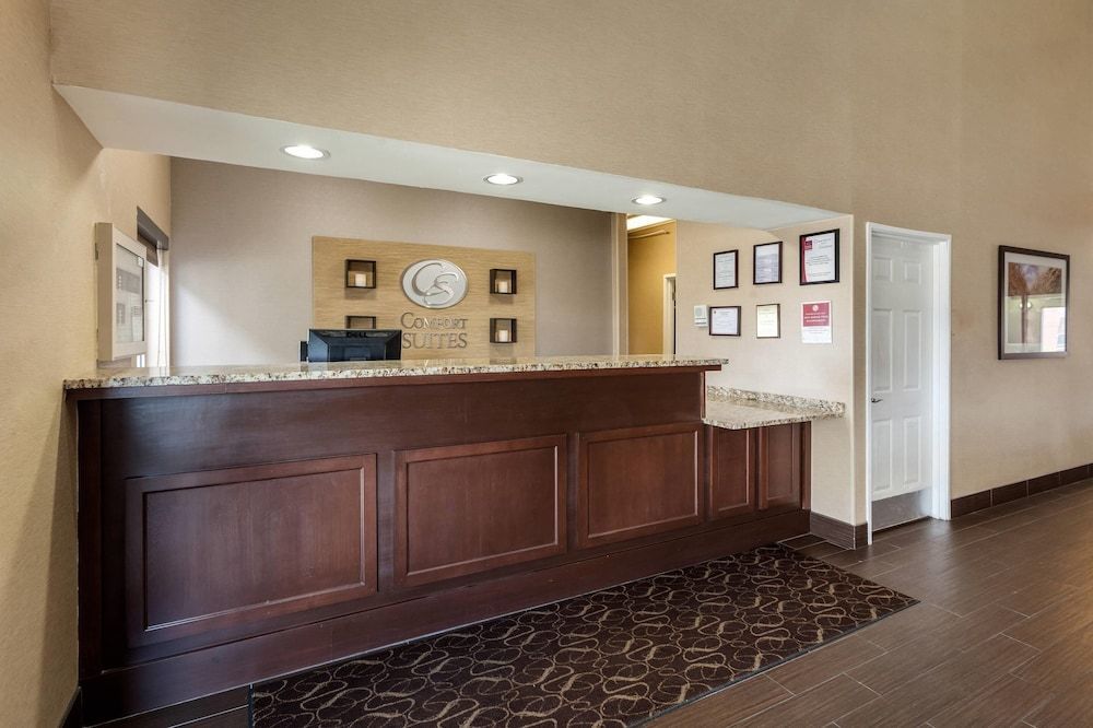 Comfort Suites Lincoln North 2