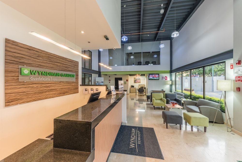 Wyndham Garden Guadalajara Expo Plaza del Sol 2