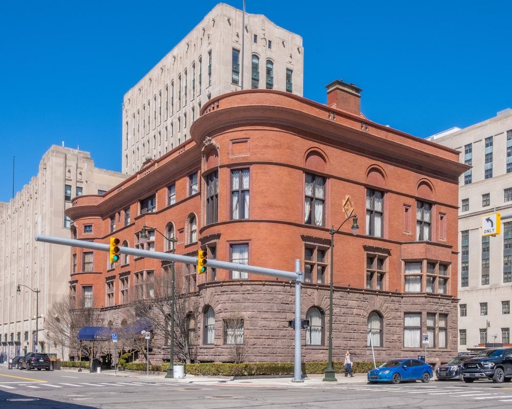 The Detroit Club 1