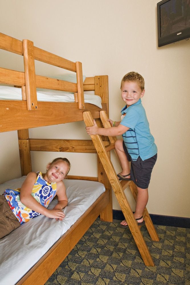 The Branson Waterpark Hotel 2