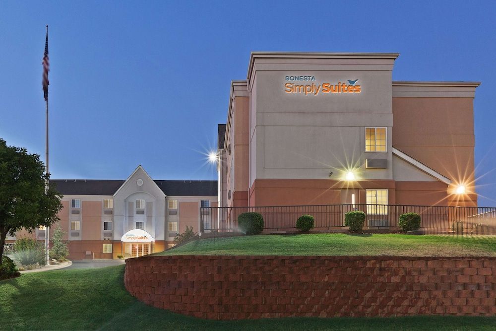 Sonesta Simply Suites Oklahoma City Airport 1