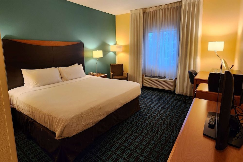 AmericInn by Wyndham St Cloud MN Shopping Area 1