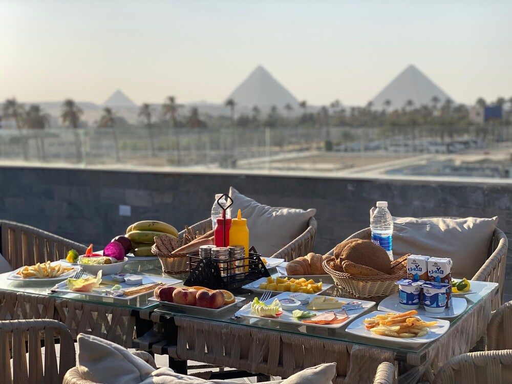 Galleria Pyramids View Hotel 1