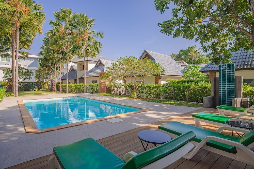 Paris - Kamala Beach - Phuket - Parida Resort - Kamala Beach - Phuket