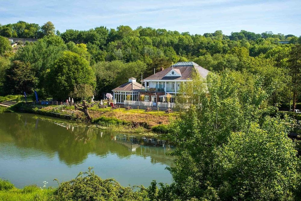 The Boathouse 1